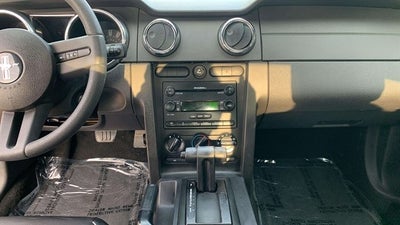 2005 Ford Mustang Deluxe