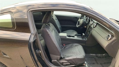 2005 Ford Mustang Deluxe
