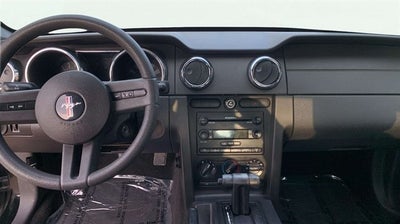 2005 Ford Mustang Deluxe