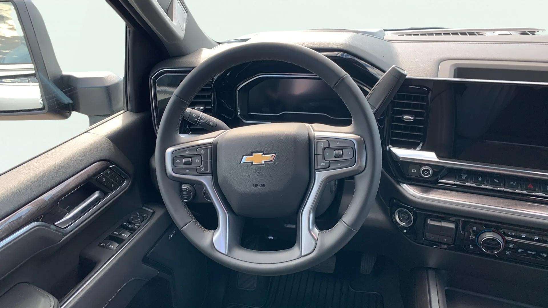 2025 Chevrolet Silverado 3500 HD LTZ