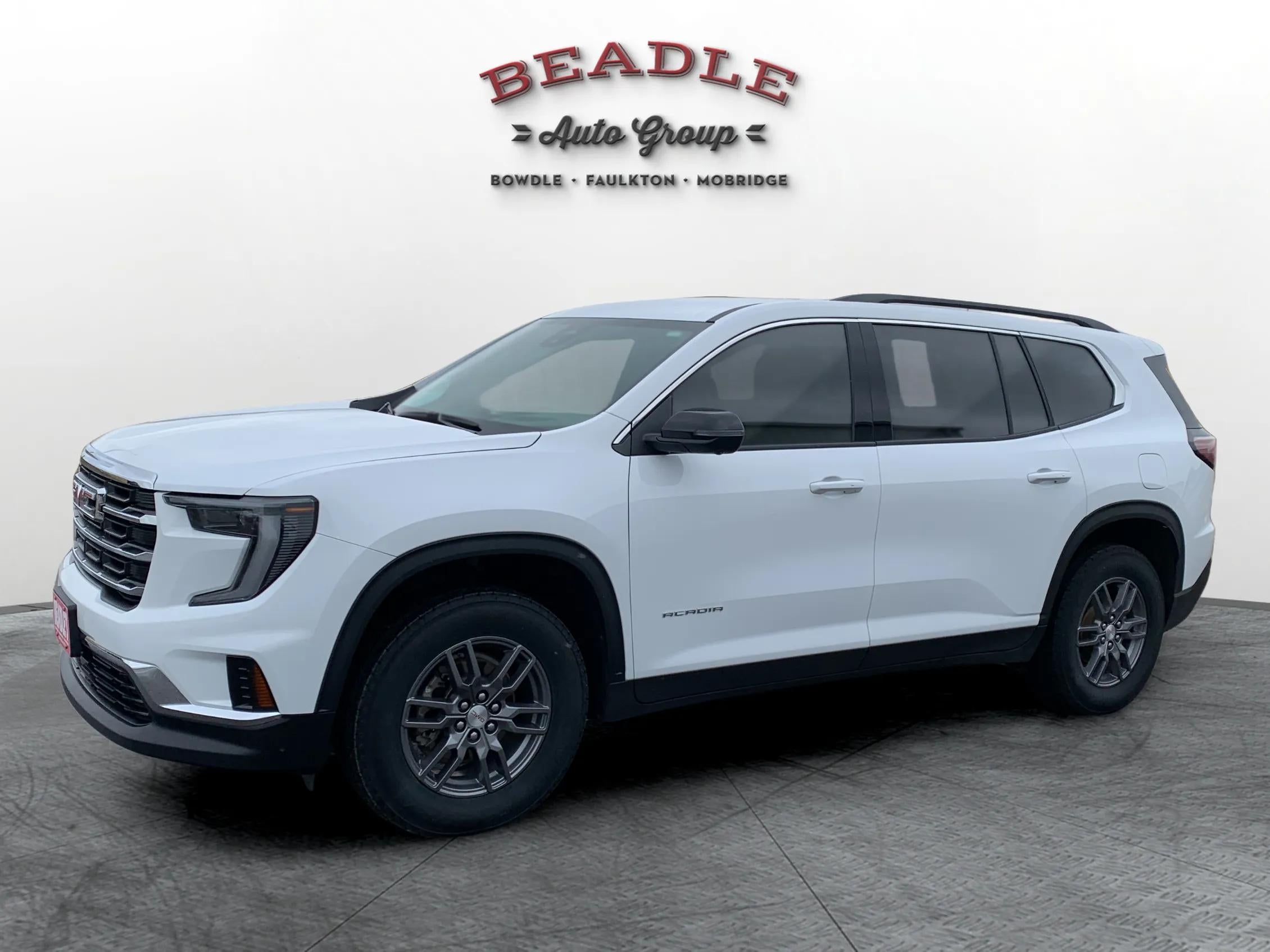 2025 GMC Acadia Elevation