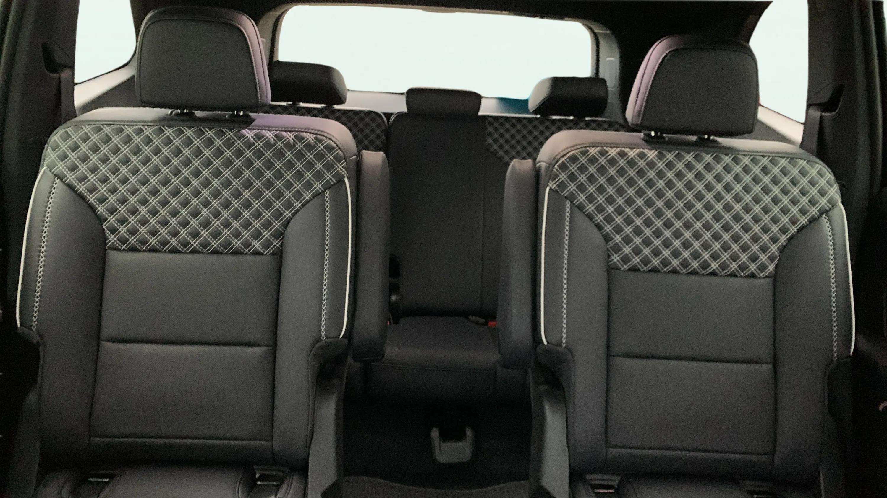 2026 GMC Acadia Denali - Photo 19