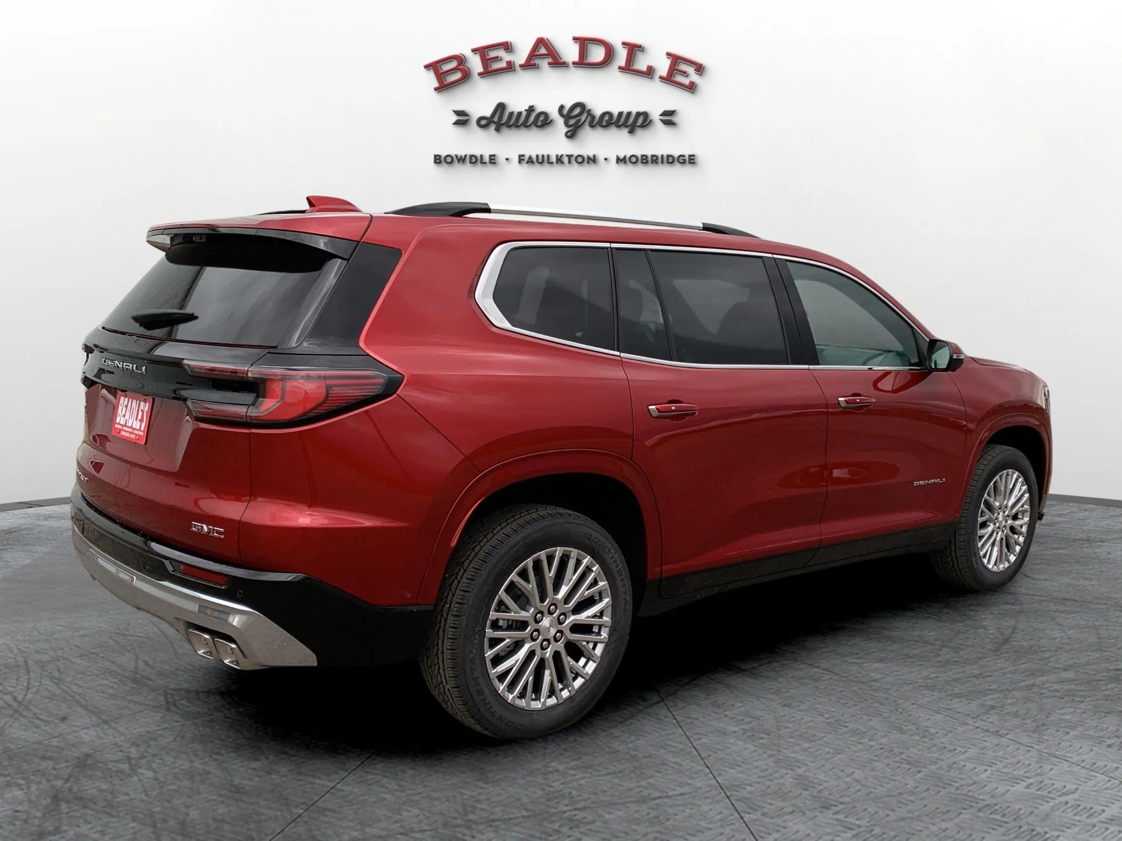 2026 GMC Acadia Denali - Photo 7
