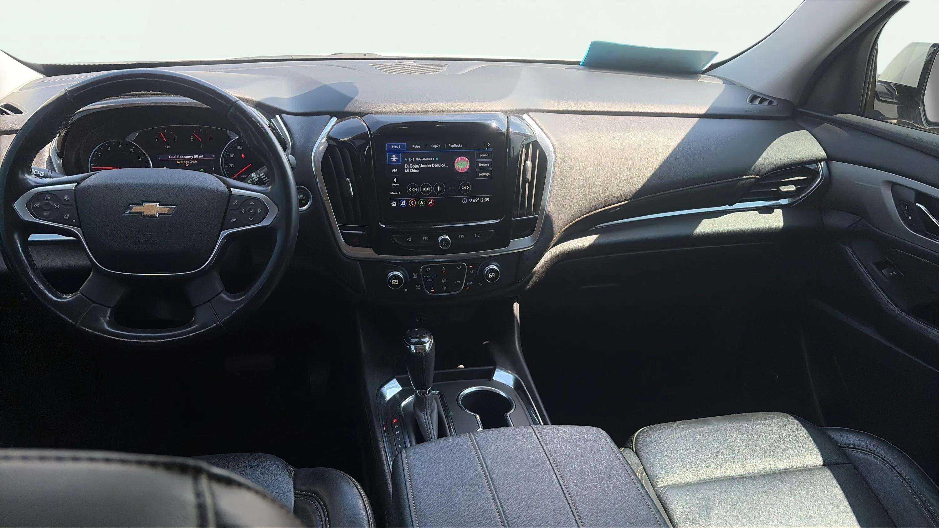 Used 2020 Chevrolet Traverse 3LT with VIN 1GNEVHKW8LJ225389 for sale in Mobridge, SD