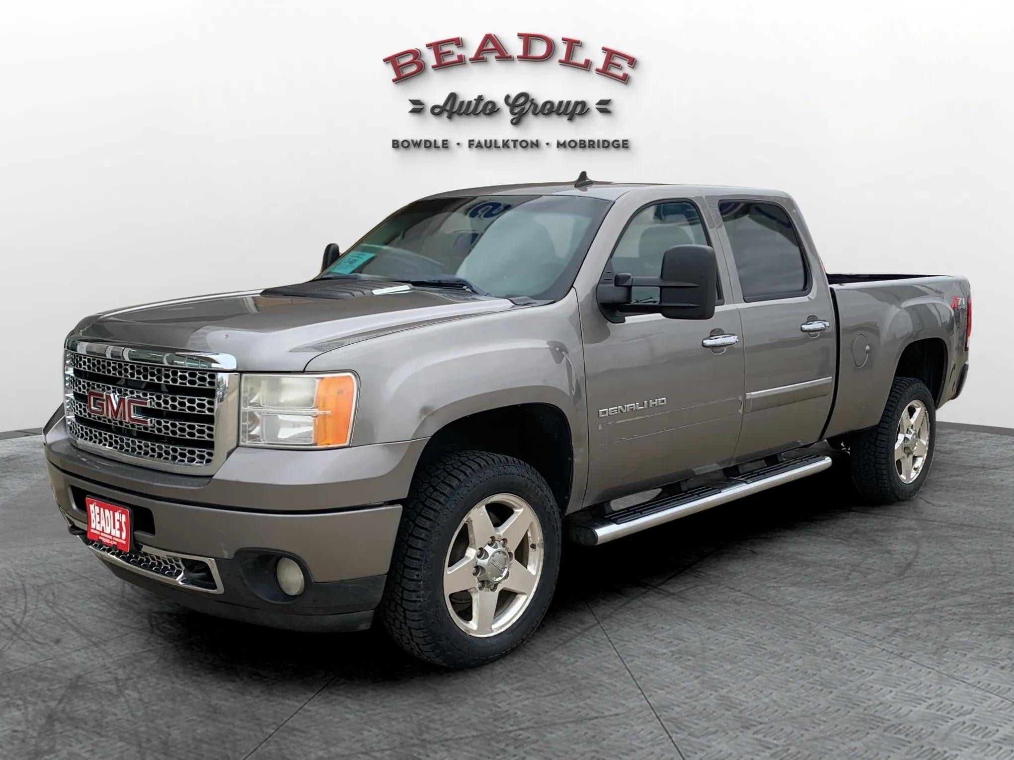 2012 GMC Sierra 4WD Crew Cab Standard Box's photo