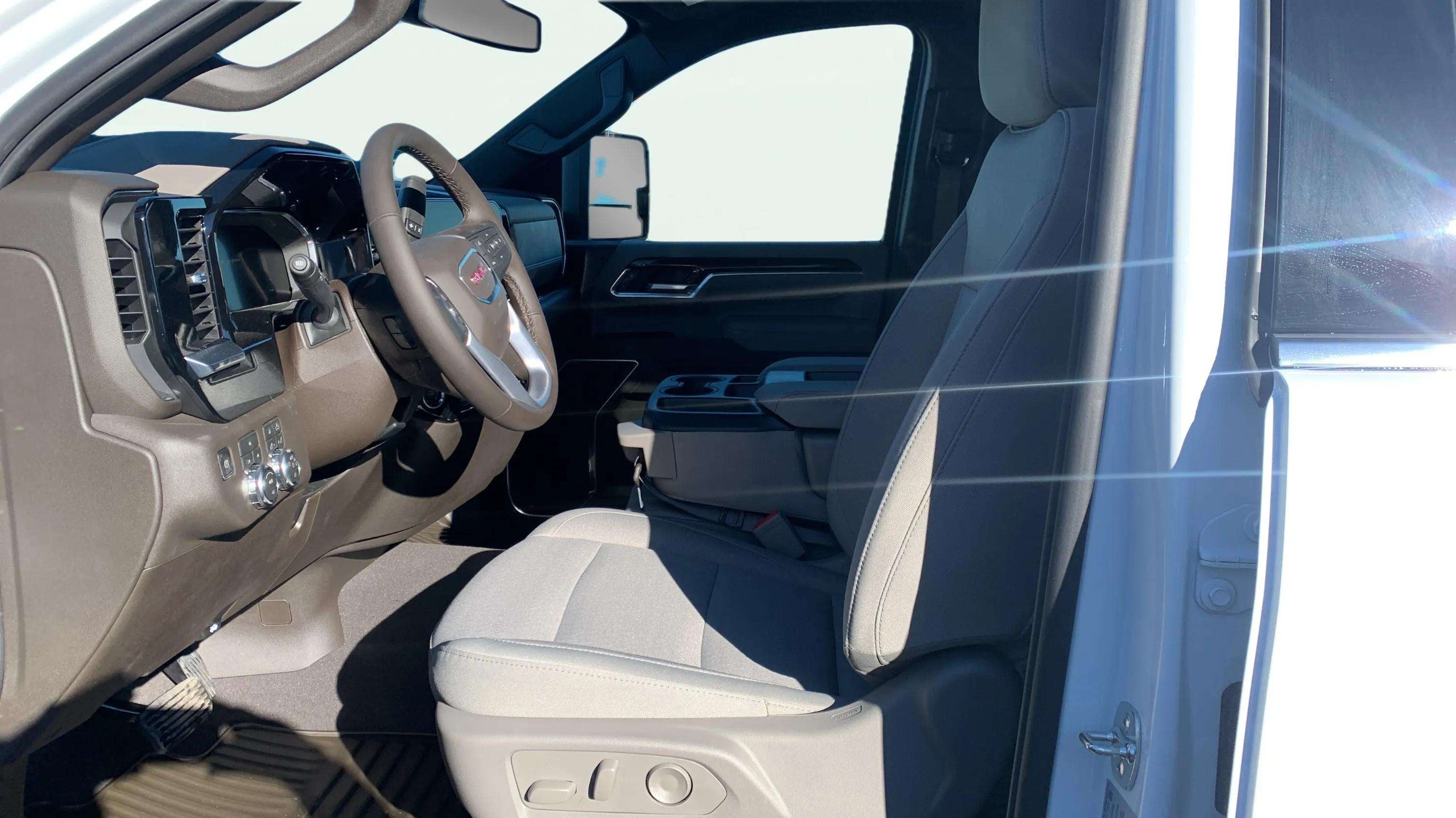 2026 GMC Sierra 2500 HD SLE