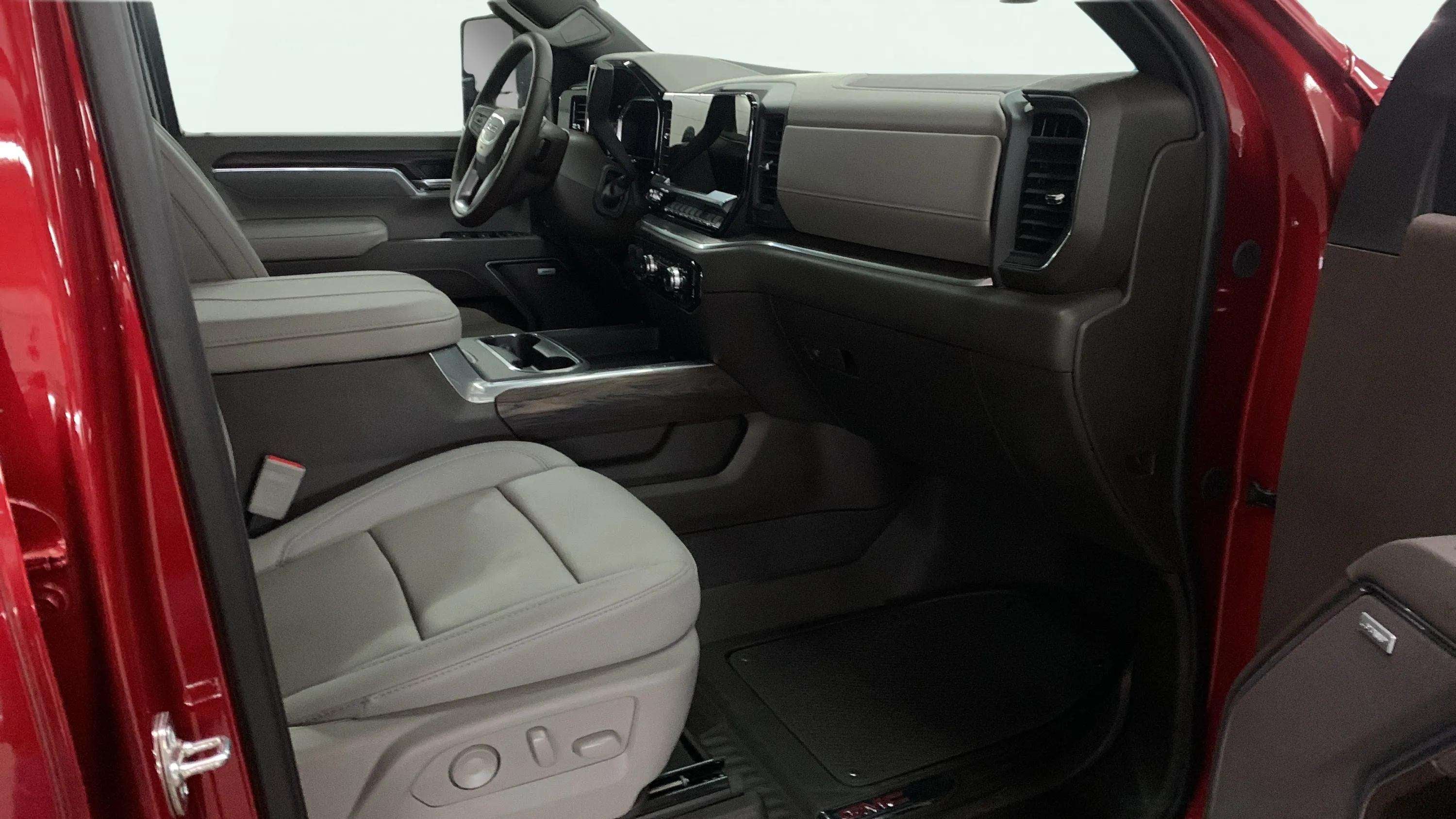 2026 GMC Sierra 3500 HD SLT DRW