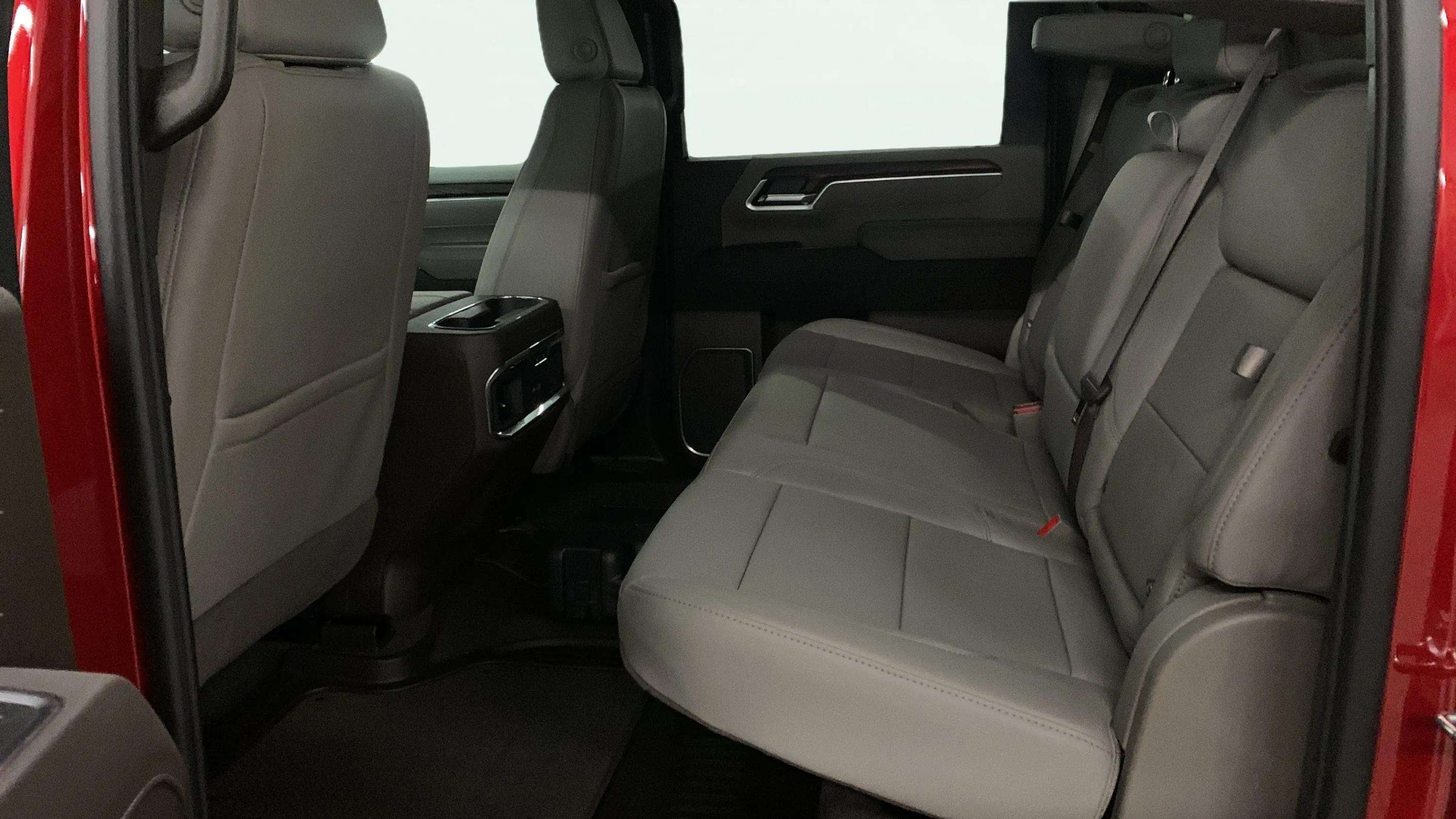 2026 GMC Sierra 3500 HD SLT DRW