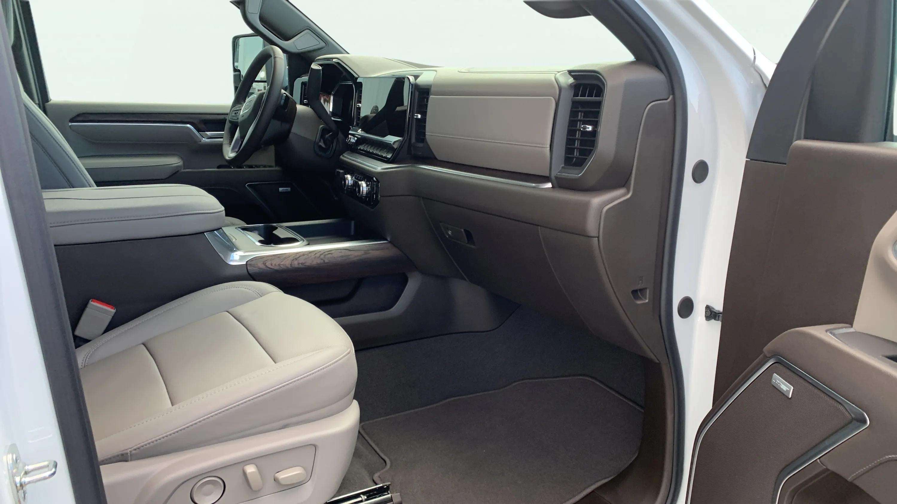 2026 GMC Sierra 3500 HD SLT DRW