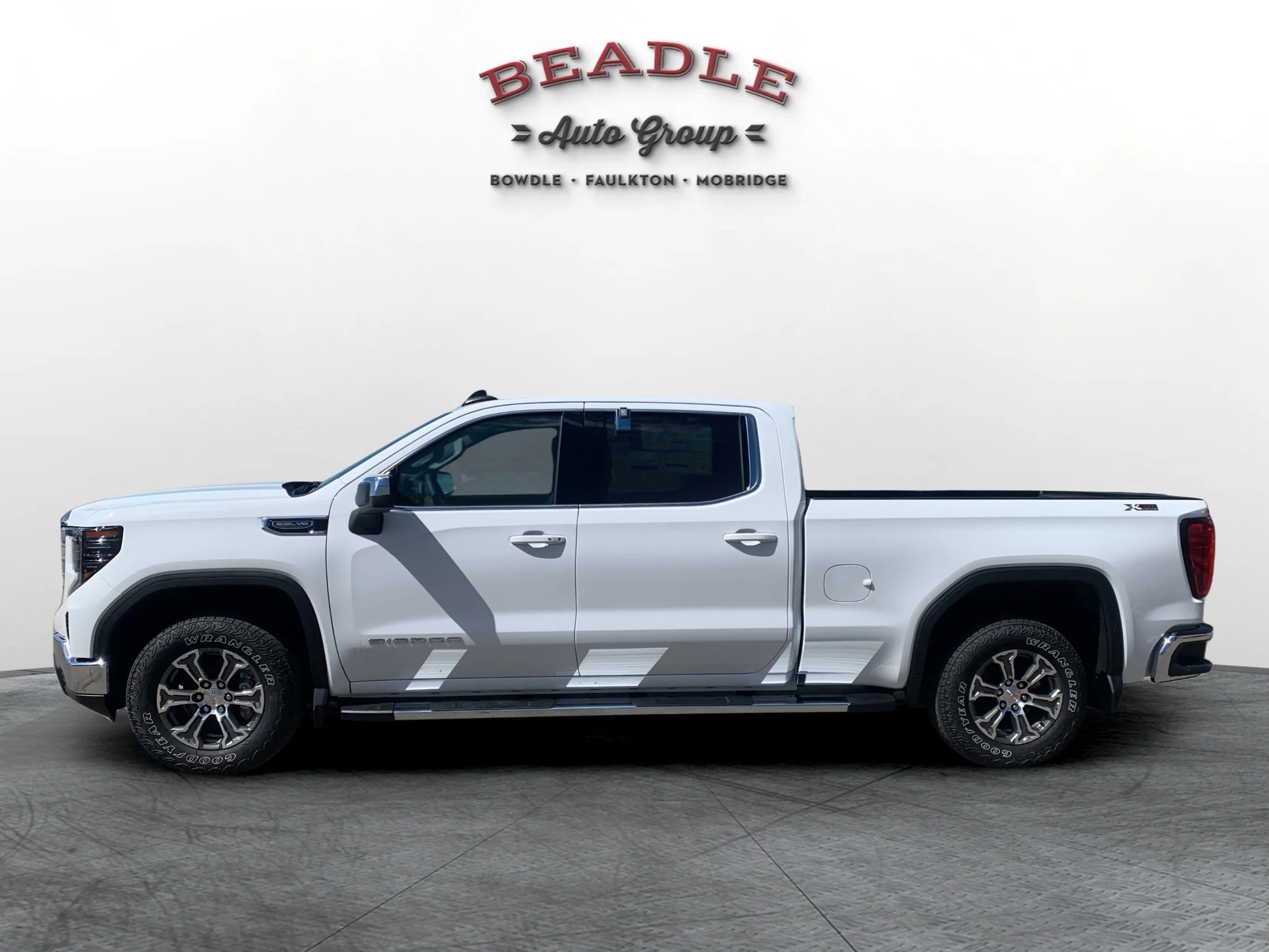 2026 GMC Sierra 1500 SLE