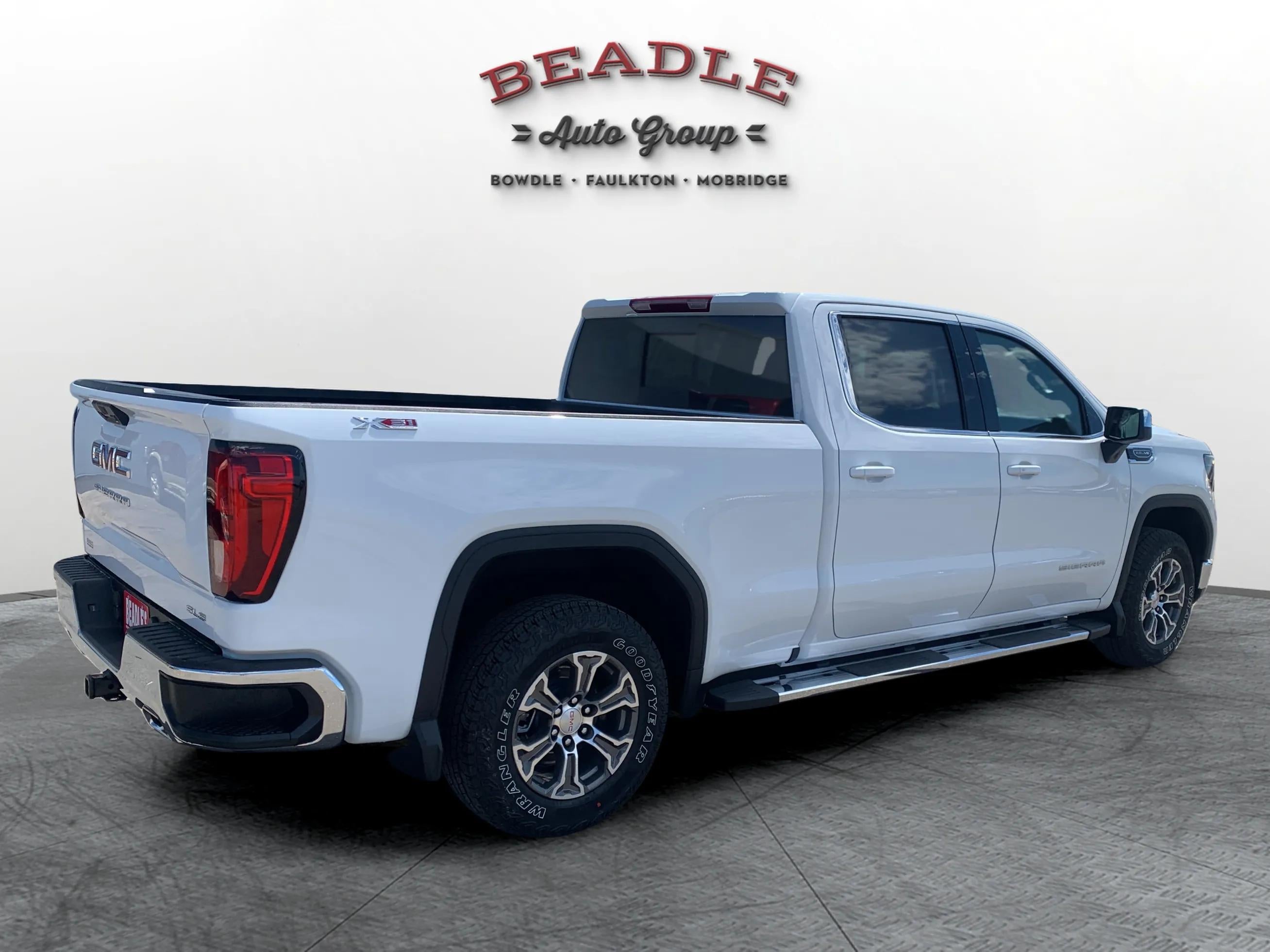 2026 GMC Sierra 1500 SLE
