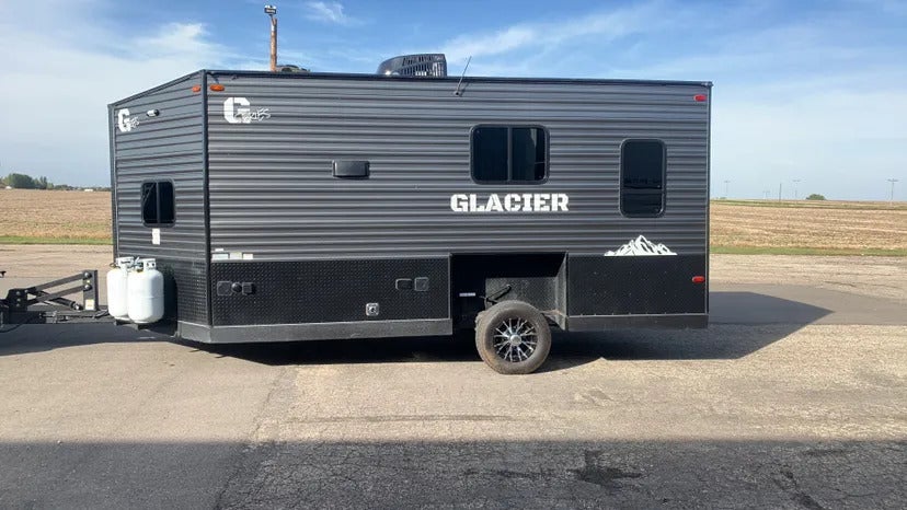 2023 GLACIER 16FBH Base