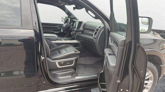 2022 RAM 1500 Laramie Crew Cab 4x4 5'7' Box