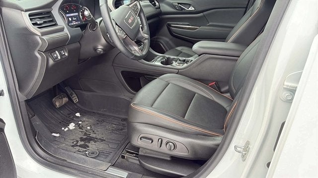 2023 GMC Acadia AWD AT4