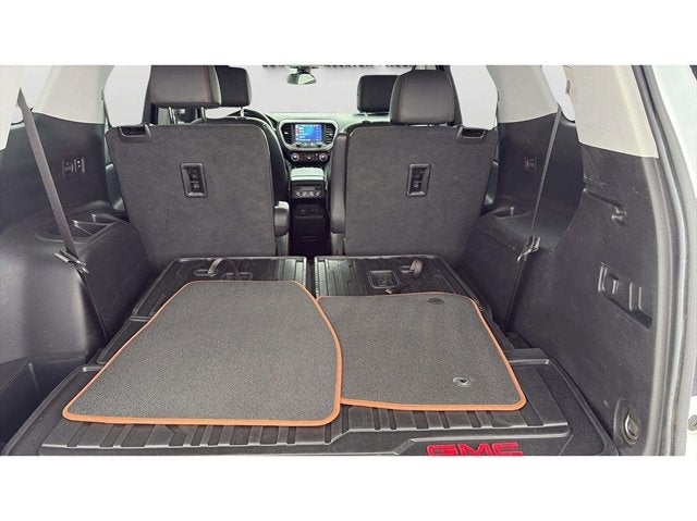 2023 GMC Acadia AWD AT4