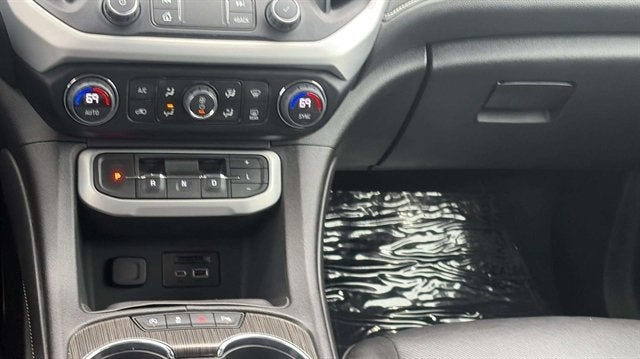 2023 GMC Acadia AWD SLT