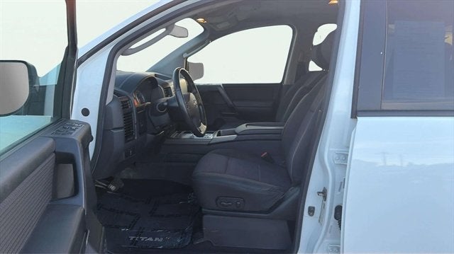 2010 Nissan Titan SE