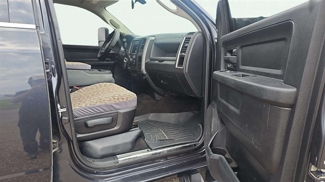 2017 RAM 3500 Tradesman Crew Cab 4x4 8' Box