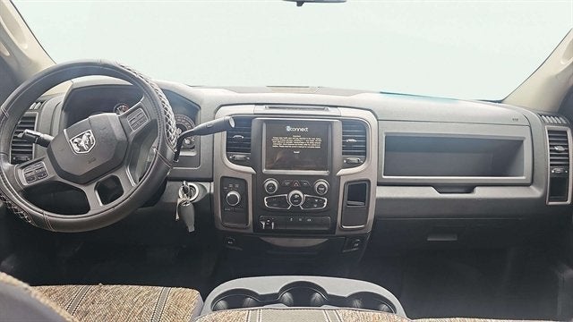 2017 RAM 3500 Tradesman Crew Cab 4x4 8' Box