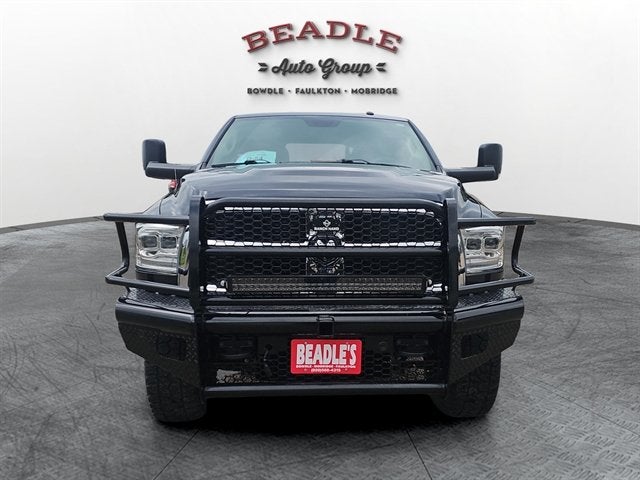 2017 RAM 3500 Tradesman Crew Cab 4x4 8' Box